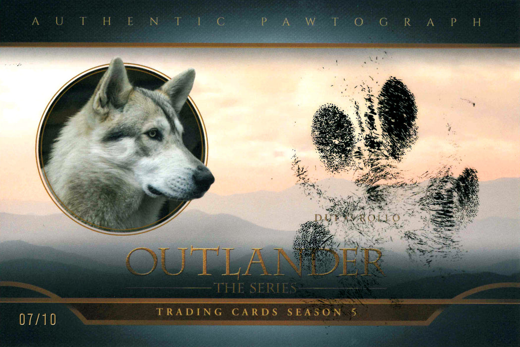 Outlander Trading Cards Season 5: Blind-Reveal Oversized Autograph Card