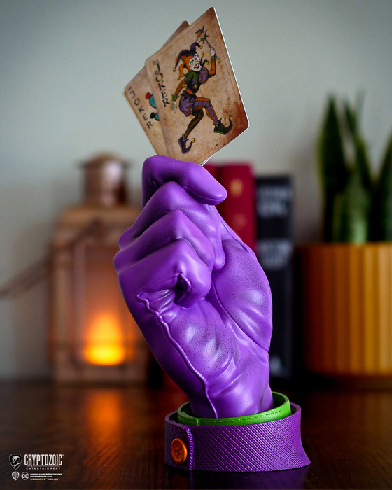 The Joker Calling Card: Gotham City Grit Statue — Cryptozoic The Joker Calling Card: Gotham City Grit Statue — Cryptozoic